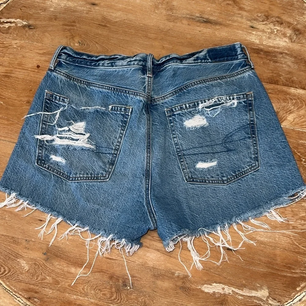 AMERICAN EAGLE 90’s Boyfriend Blue Jean Shorts Cutoffs, Size 10 - Picture 2 of 8